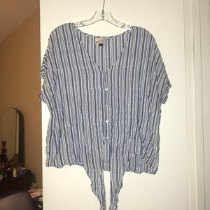 Universal Thread Button down shirt